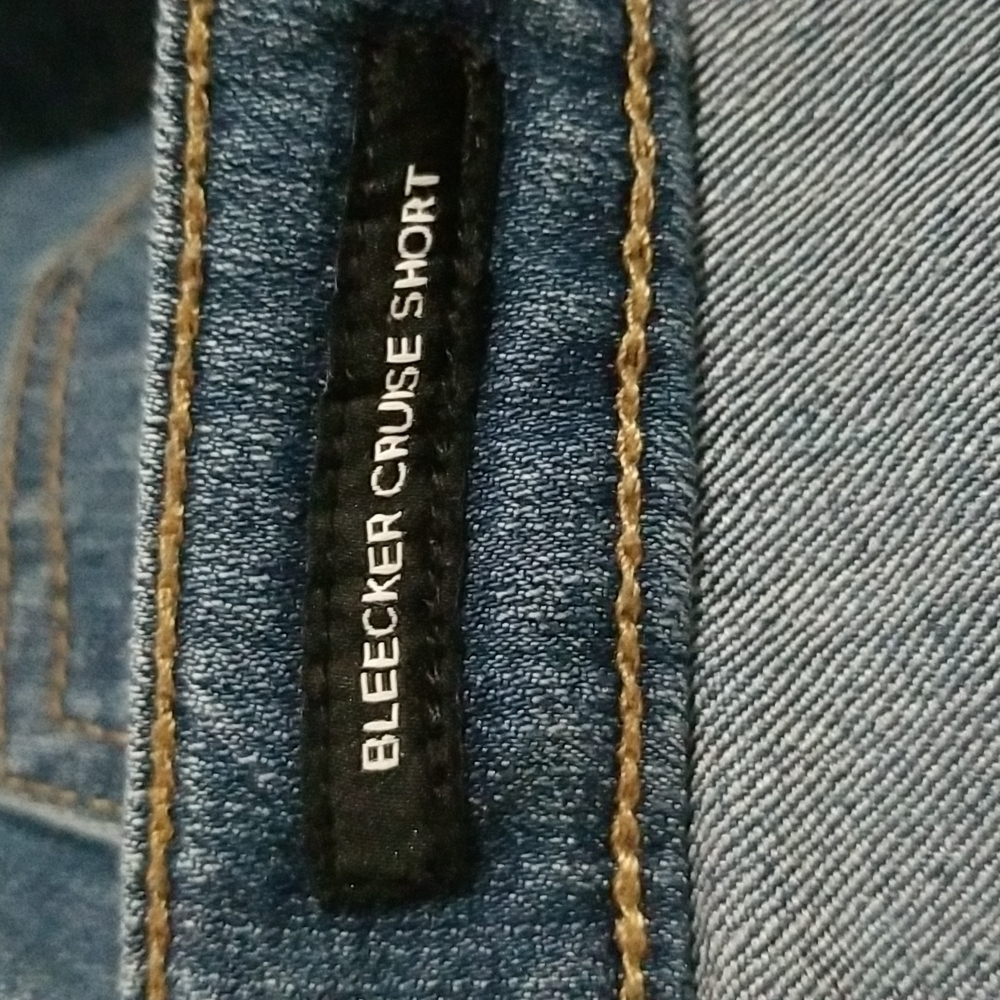 3/$12 Jones New York blue jean shorts sz 10 - Picture 6 of 8